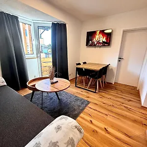 schone-4-zimmer-wohnung-mitten-in-den-alpen.innsbruckaustriahotels.com/